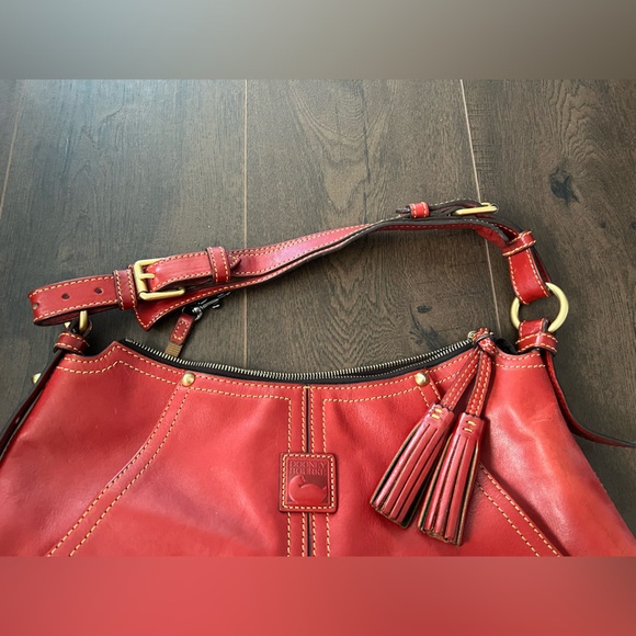 Dooney & Burke Vintage Kingston red leather Hobo Bag - Picture 3 of 16